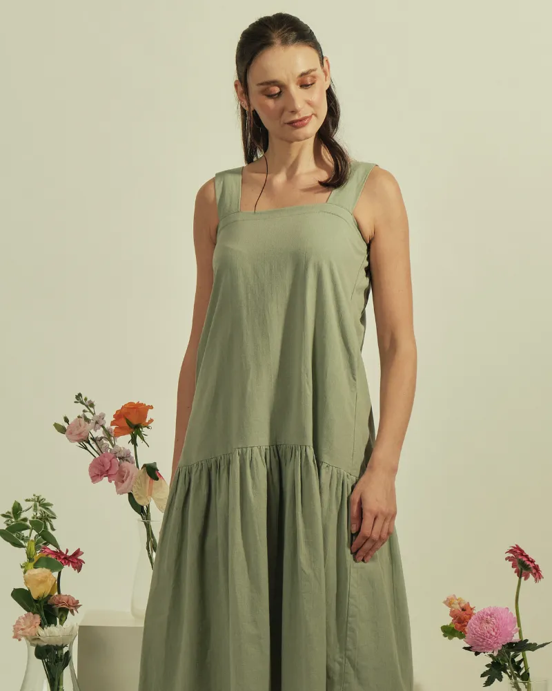 Larissa Sleeveless Square Neck Midi Dress